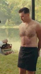 Travis Kelce gets slathered with honey while wearing nothing but apron in wild 'Happy Gilmore 2' scene