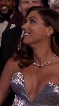 Shane Gillis roasts Bill Belichick, Jordon Hudson's 48-year age gap at ESPYs