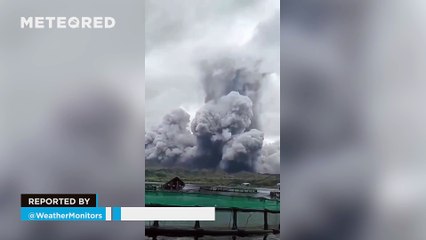 Impressive eruption of Taal Volcano, Philippines