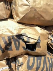 Sem churrasco! Carga irregular de carvão é apreendida pela PM em Salvador