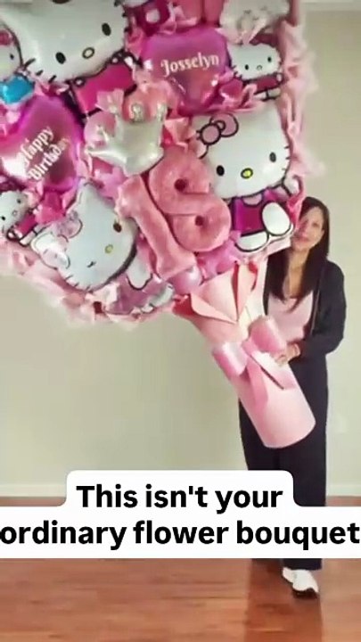 Giant bouquet made with balloons & cards 🎈💐 Creative, emotional, and totally Instagram-worthy — perfect for celebrations & gifting businesses! Credit: multiple creators credited in-video under fair use for commentary and ed Reacts | DIY videos | crafts