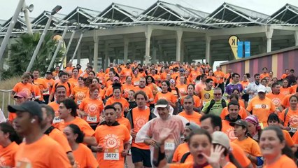 Más de 3.000 Beer Runners convierten las calles de Barcelona en una fiesta naranja del deporte