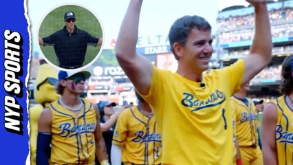 Eli Manning makes SURPRISE appearance as a guest umpire at Savannah Bananas game