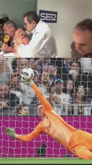 ¡Szczesny para un penalti a Mbappé!