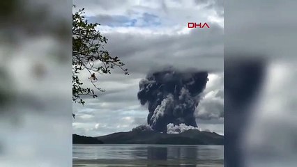 O yanardağ patladı! Kül bulutu gökyüzünü kapladı