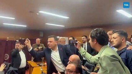 Bayrampaşa Belediyesi'ndeki ikinci seçimde tansiyon yükseldi: Özgür Çelik'ten "Sen buraya çökmeye çalışan bir adamsın!" çıkışı