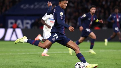 Ligue 1 : le PSG toujours leader après un match nul spectaculaire contre Strasbourg