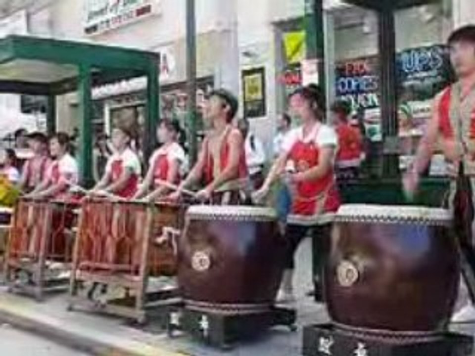 05.18.08 Musicians playing drums video