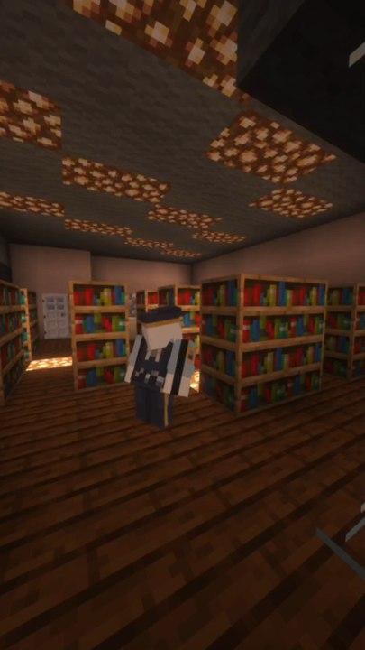 Un KIKOO découvre un objet vraiment puissant devant chez moi sur Minecraft ! 🤯