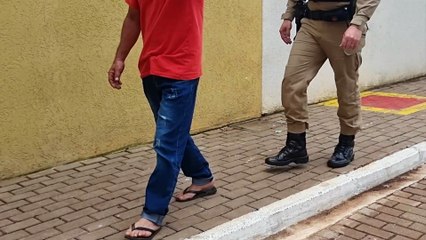 Suspeito de agredir a companheira dentro de casa é detido pela PM no Bairro Esmeralda