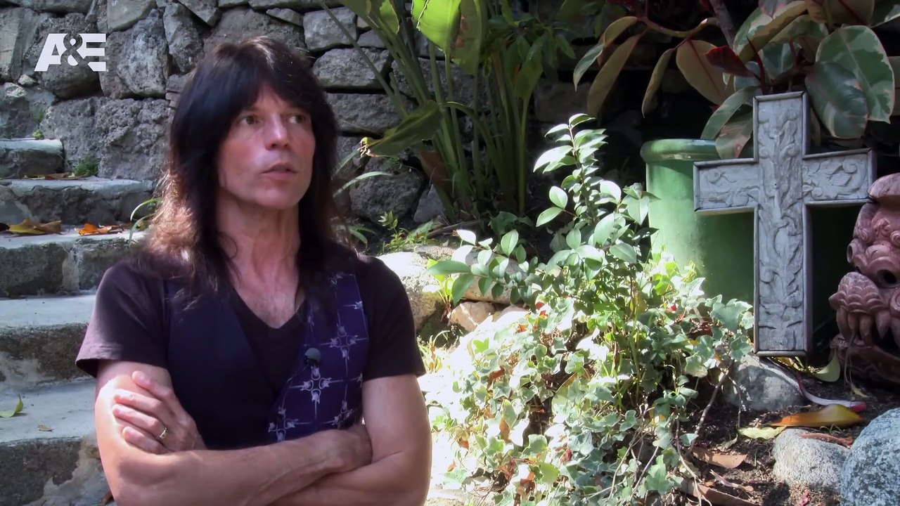 AS 9 VIDAS DE OZZY OSBOURNE _ Documentário COMPLETO sobre o líder do Black Sabba