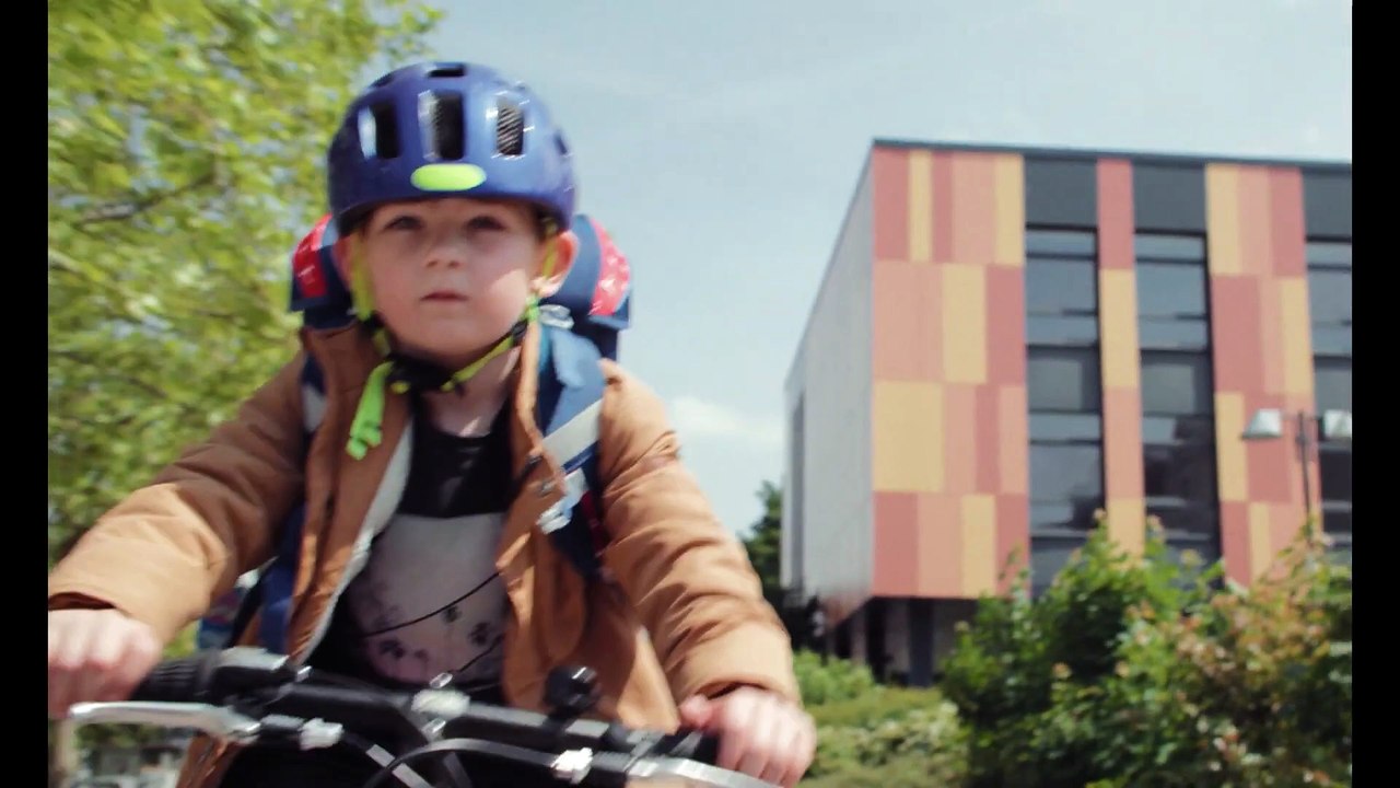 Ich sterbe, kommst du? | movie | 2025 | Official Trailer