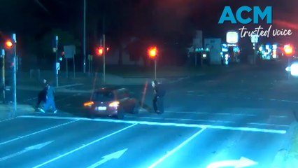 Speeding car narrowly misses pedestrians at Mornington intersection