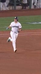 Cal Raleigh has his postseason MOMENT