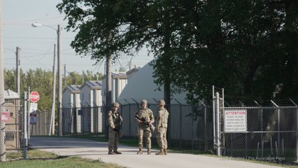National Guard troops begin protecting federal property in Chicago