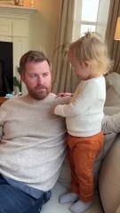 Asks Daddy Why He Doesn’t Get Pregnant 😂👶