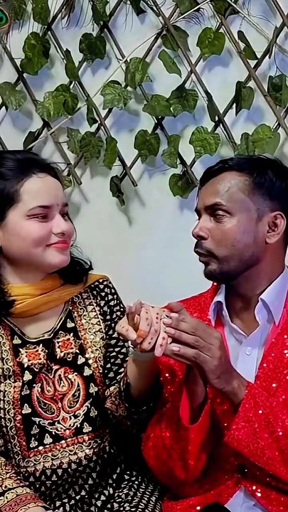 হিরো আলমকে পাওয়ার জন্য কঠিন পরীক্ষা দিচ্ছে সুন্দরী মেয়েরা। - Hero Alom