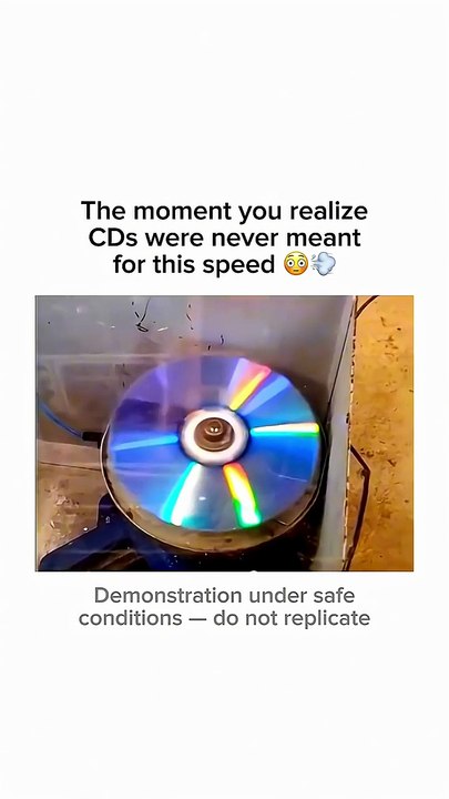 Music & memes – the perfect combo! 🎶 🤣#sciencefail #physicswow #experiment