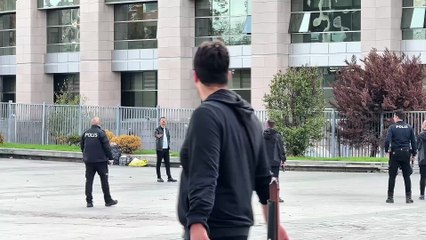 Çağlayan Adliyesi önünde silahlı eylem: Kendini vurdu
