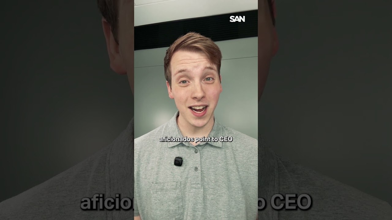 Starbucks CEO in 'hot water' as the coffee giant reports fifth straight sales decline