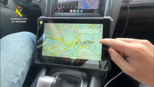 Equipo PEGASO de la Guardia Civil, con base en el Aeropuerto Josep Tarradellas-El Prat, supervisa el espacio aéreo de Barcelona mediante avanzados sistemas de detección de drones