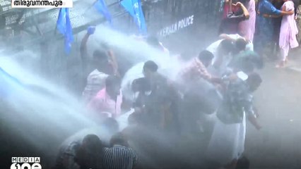 'വി.ശിവൻകുട്ടി രാജിവെക്കണം'; പിഎം ശ്രീക്കെതിരെ വിദ്യാഭ്യാസമന്ത്രിയുടെ ഓഫീസിലേക്ക് KSU മാർച്ച്