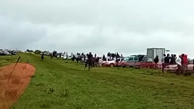 Raids de potros , caballos de la zona y Carlos Coito - Pista del local Don Bosco , Tupambaé