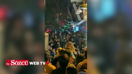 İran'da ahlak polisi çekildi! Sokaklarda başlayan partiler festivale dönüştü