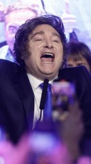 Milei celebra la victoria en las legislativas, subtitulado