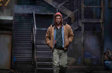 'O Sobrevivente': Glen Powell compartilha conselhos valiosos de Tom Cruise para cenas de ação