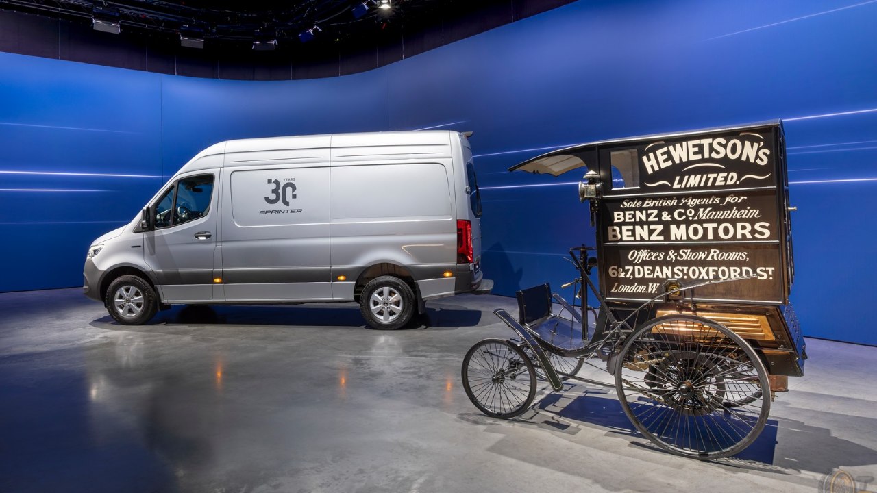 Historischer Mercedes-Benz Transporter: Der Benz Combination Delivery Van von 1899 feiert Comeback