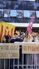 Estudiants de la Universitat de València es planten contra la concentració d'extrema dreta de Vito Quiles