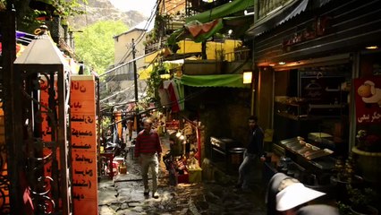 LA LUTTE ZURKHANEH EN IRAN  (version Français)