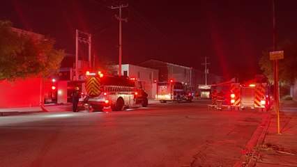 Incendio arrasa bodega en Parque Industrial de Escobedo y evacúan a trabajadores