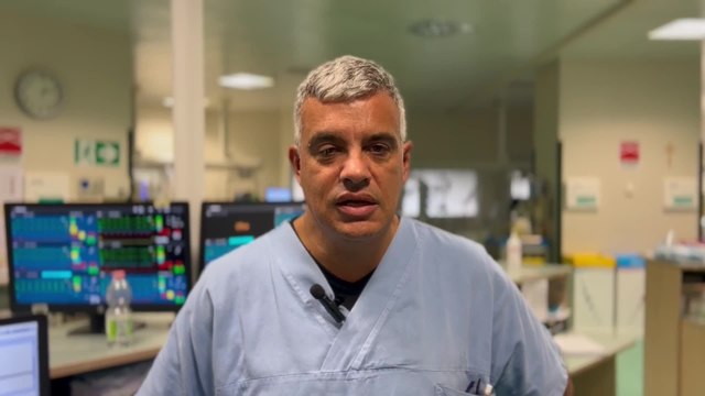 Incidente via Cristoforo Colombo, il medico del San Camillo: «Le condizioni della ragazza che guidava sono ancora gravi»