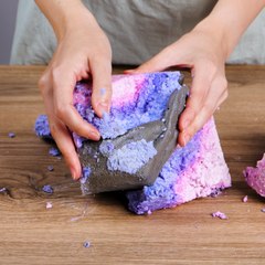 Anti-stress fountain made out silicone and cement for your yard or home!