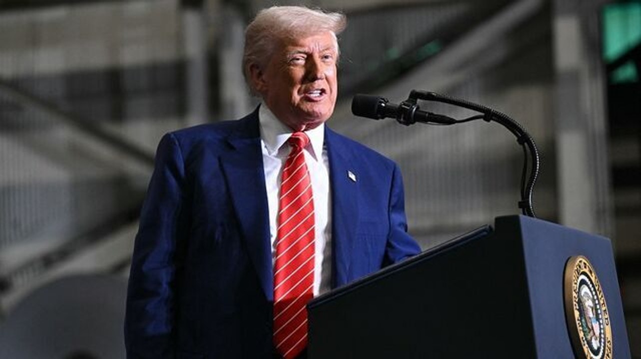 Trump Says He'll Increase US Steel Import Tariffs to 50%