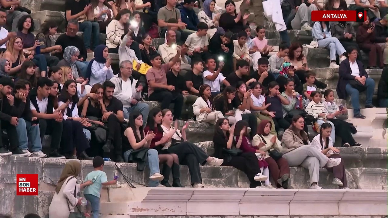 Antalya'da genç oyuncular Aspendos Antik Tiyatr...