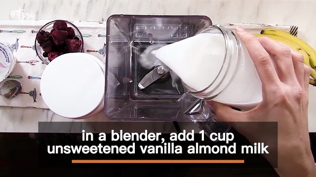 This Smoothie Is Perfect If You’re Trying to Lose Weight Before The Holidays