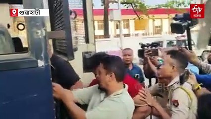 সংবাদমেলত সাংবাদিকক বুজাই থাকোতেই পুলিচে লাচিত সেনাৰ মুখ্য সচিব ৰণ্টু পানীফুকনক