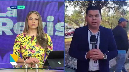 Vehículo cae a un canal de drenaje tras ser impactado por otro motorizado que se dio a la fuga