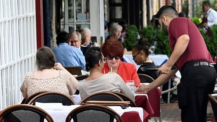 US Service Sector Stalls as Business Activity Shrinks