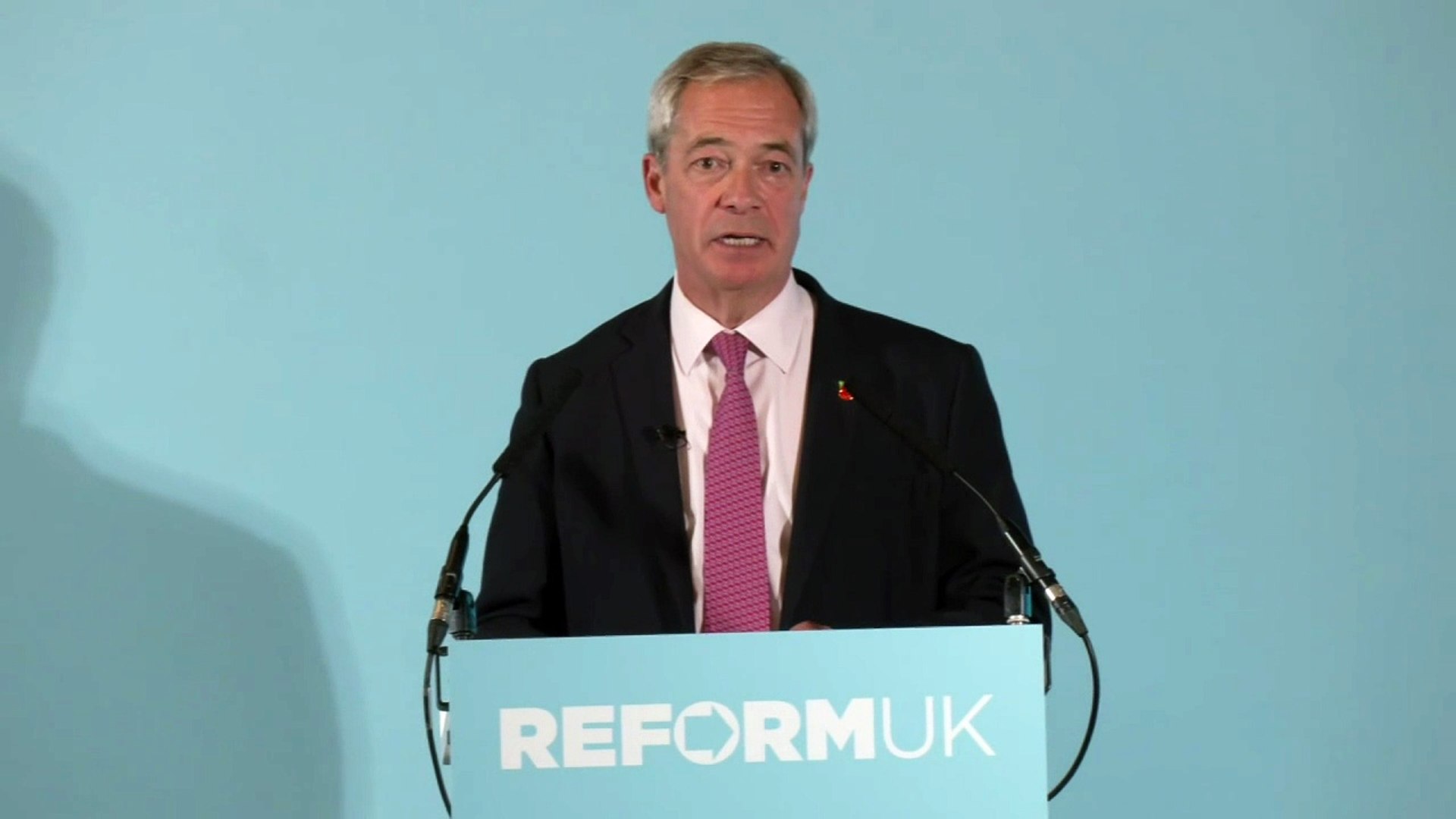 ⁣Farage: Grooming inquiry 'dead in the water'