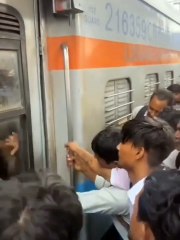 Travel Insights and Tips ✈️