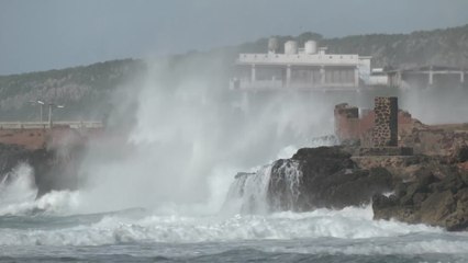Los CUBANOS se PREPARAN para recibir el HURACÁN MELISSA