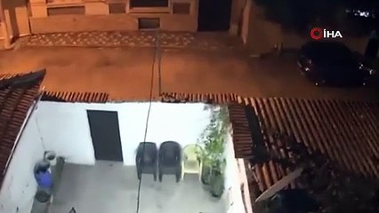 Balıkesir’deki deprem Manisa’da da hissedildi, vatandaşlar sokaklara döküldü