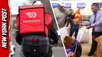 Federal workers receive donated food at Newark Liberty International Airport amid government shutdown