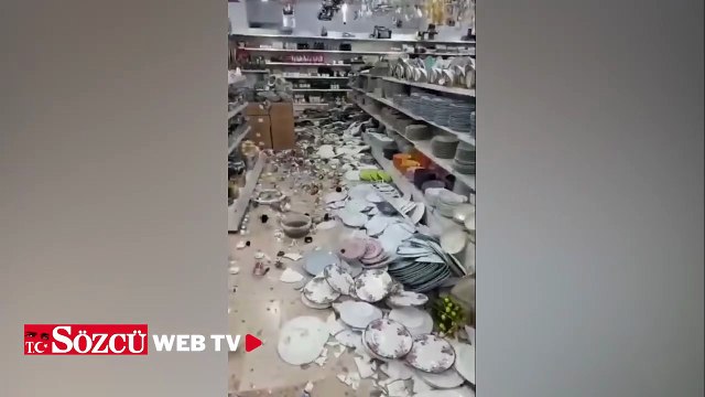 Depremin ardından züccaciye dükkanı bu hale geldi