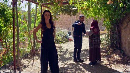 Uzak Sehir - Episode 35 (English Subtitles)