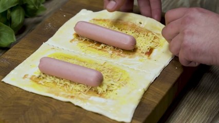 15 Sausage Bread Roll.